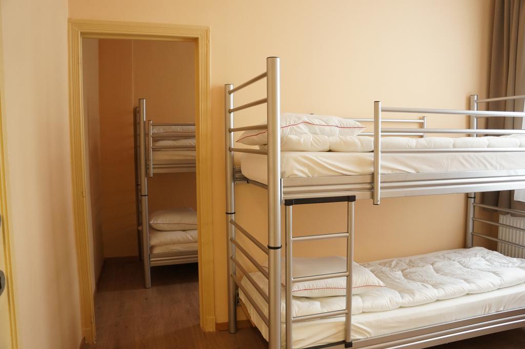 Es Hostel Saint-Gilles Buitenkant foto