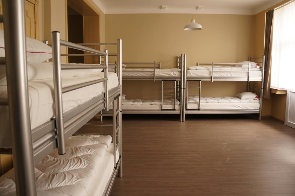 Es Hostel Saint-Gilles Buitenkant foto
