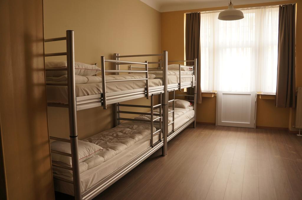 Es Hostel Saint-Gilles Buitenkant foto